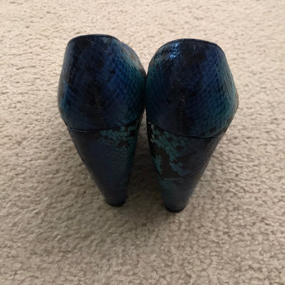 Shoes - Picture 3 of 3